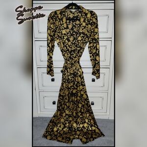 Vintage Victoria's Secret 100% Pure Silk Black Robe Gold Rose Print Size Small